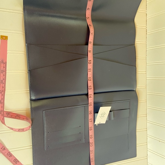 Glass Ladder & Co Megan Portfolio Clutch NWT - Picture 9 of 10